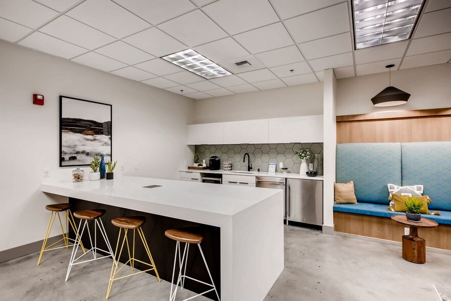 Chelsea Heights apartments — community photo - Chelsea Heights