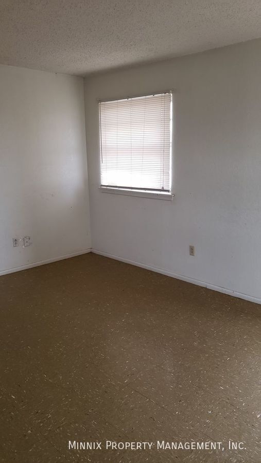 Building Photo - 619 S Crosby St