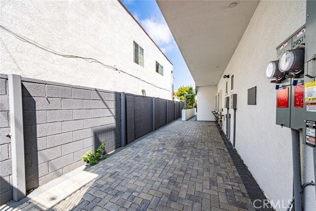 Building Photo - 2055 S Garth Ave