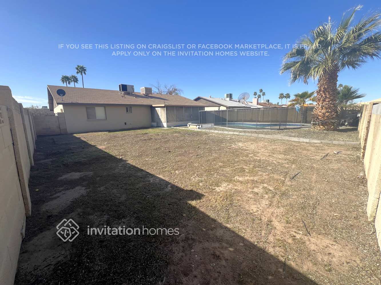 Building Photo - 1904 E Greenway Dr