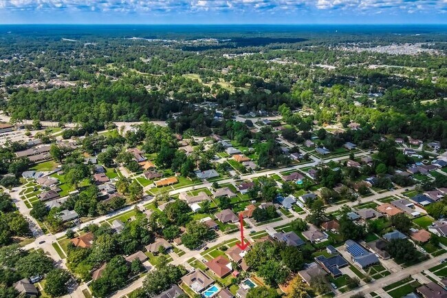 Building Photo - 131 Kingston Dr