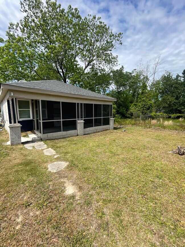 Primary Photo - 2133 Grand Blvd