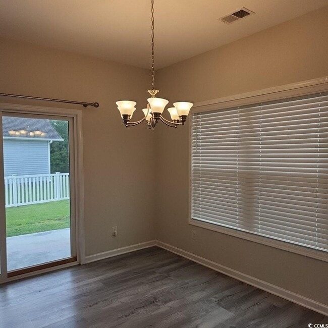 Building Photo - 497 Hillsborough Dr