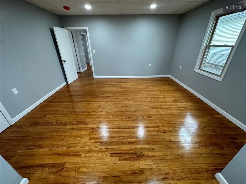 Building Photo - 67 Boutwell St