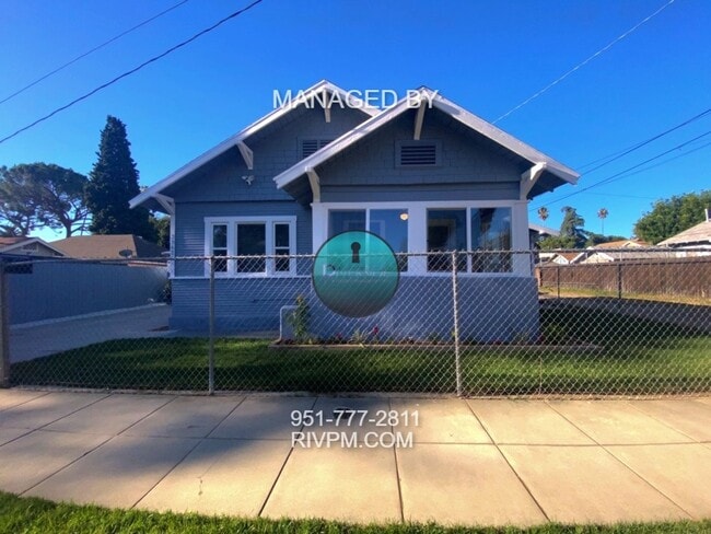 Building Photo - COMING SOON!!!!Charming upgraded 2 bed 2 bath single family home!!