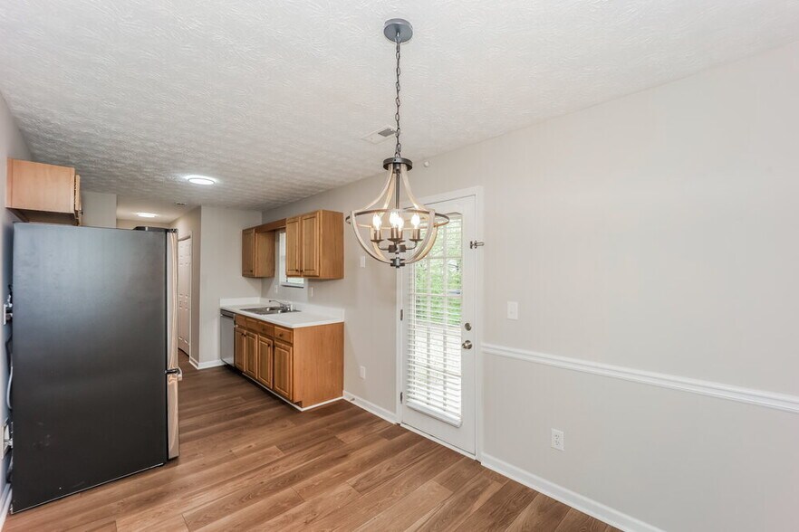 Building Photo - 94 Virginia Heights Dr