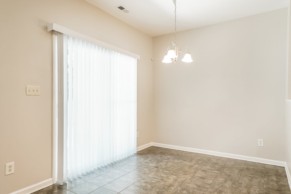 Building Photo - 8015 Marsh Hollow Dr