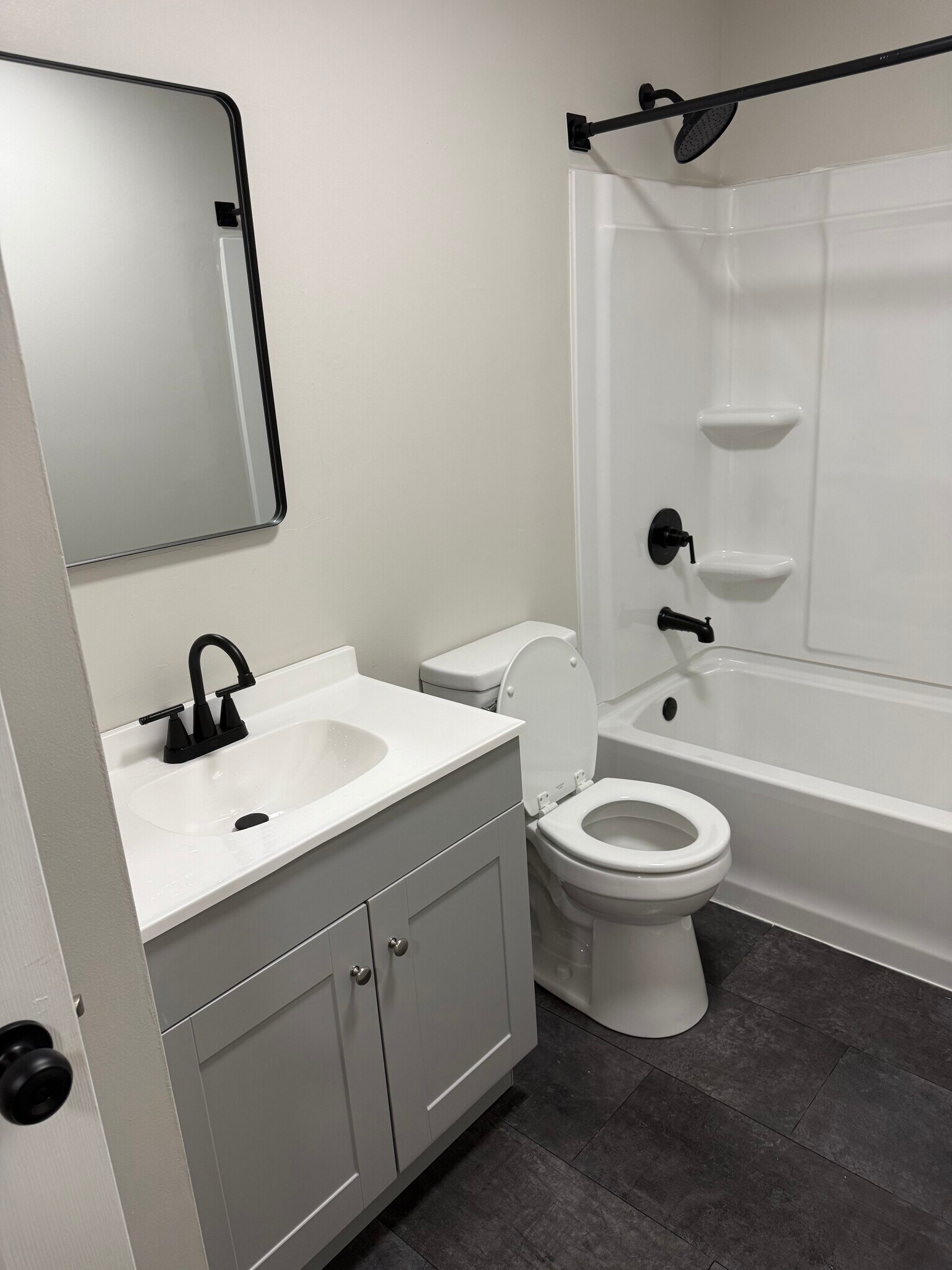 Building Photo - 135 Anzie Way