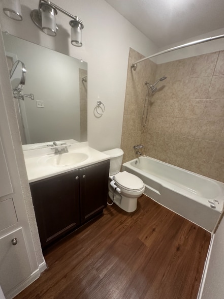 Building Photo - 4908 W Wind Trail