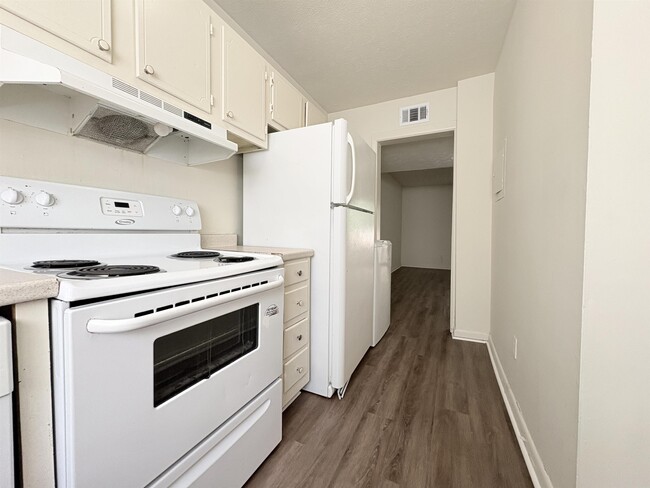 Building Photo - 1734 Hartsfield Rd