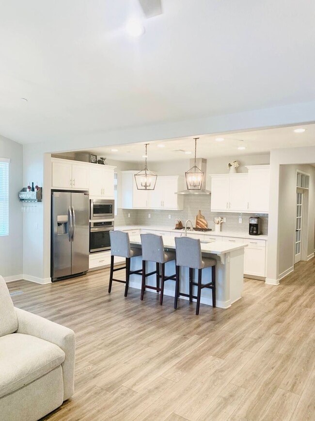 Building Photo - Gorgeous 4 Bedroom Home in West Murrieta