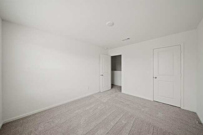 Building Photo - 8627 Vacek Xing Wy