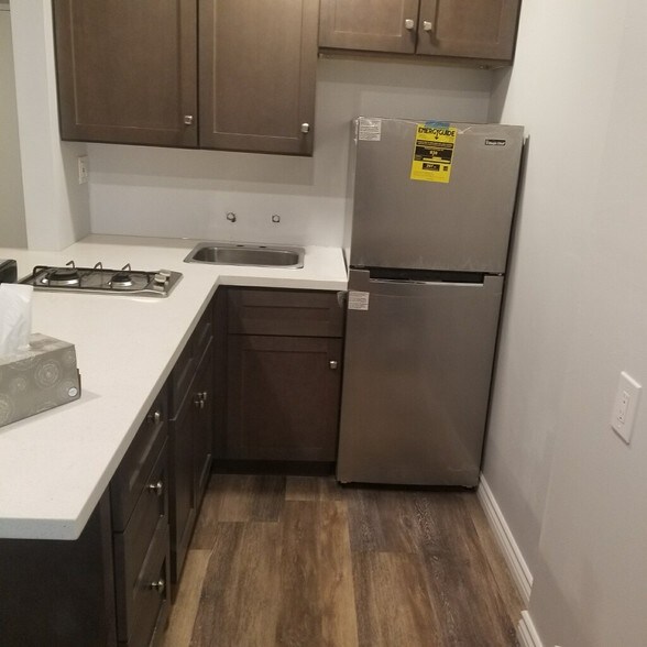 Building Photo - 79 S Parkwood Ave