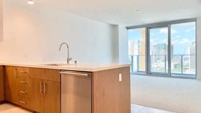 Building Photo - 629 Ke’eaumoku St