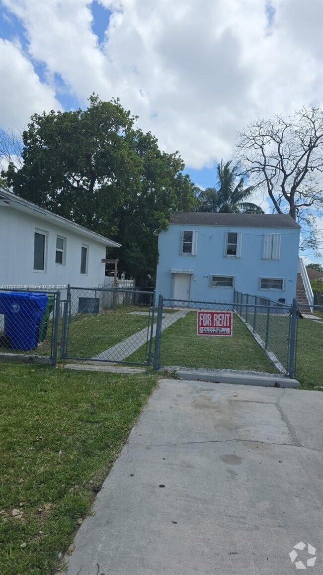 Building Photo - 1754 NW 45th St