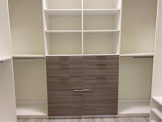 Building Photo - 10440 NW 78th Terrace