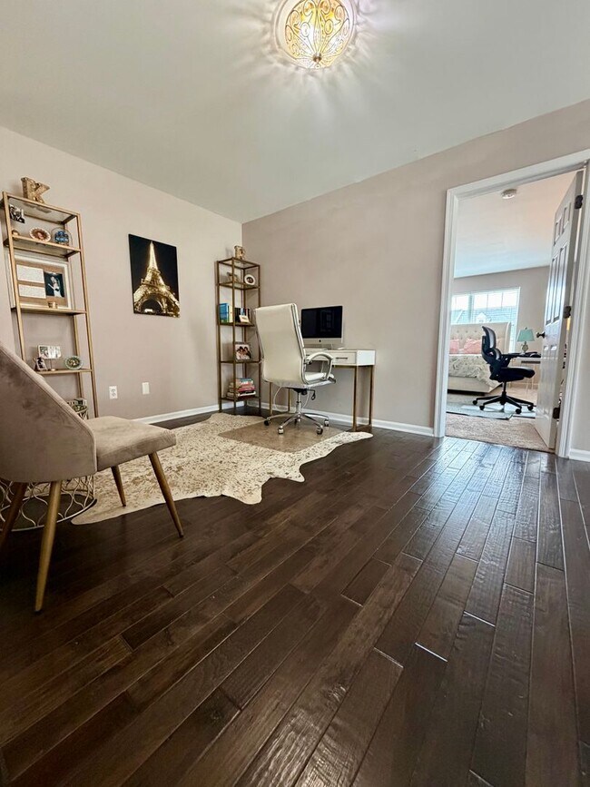 Building Photo - Stunning 3-Bed/3-Bath Home in Providence Reserve. Available September 1st!