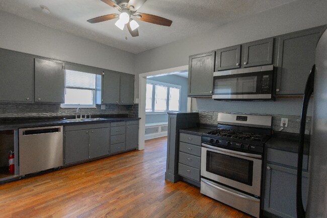 Building Photo - 951 S 9th St
