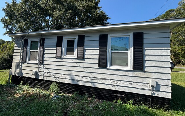 Building Photo - Coming Soon! Three Bedroom House with Large Yard