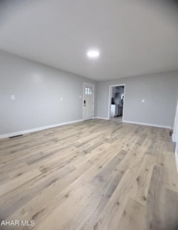 Building Photo - 5360 E Pleasant Valley Blvd