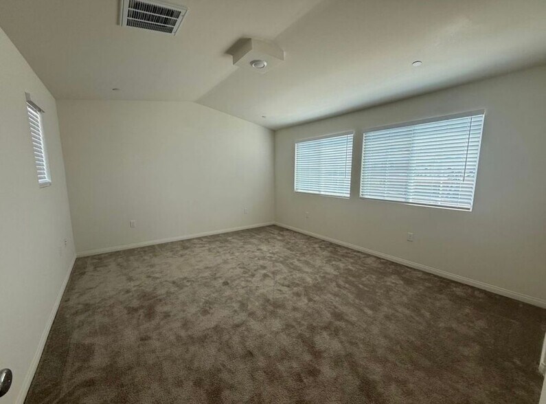 Building Photo - 13329 Racimo Ct