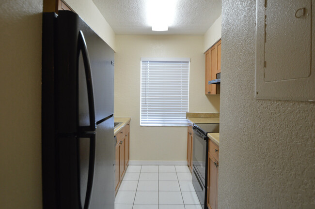 Building Photo - 1 Bed/1 Bath, Ground Floor Condo at Place ...