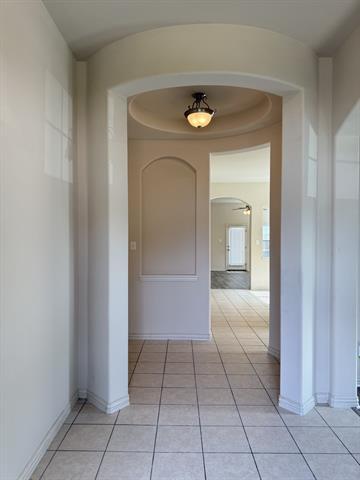 Building Photo - 5121 Hidden Knolls Dr