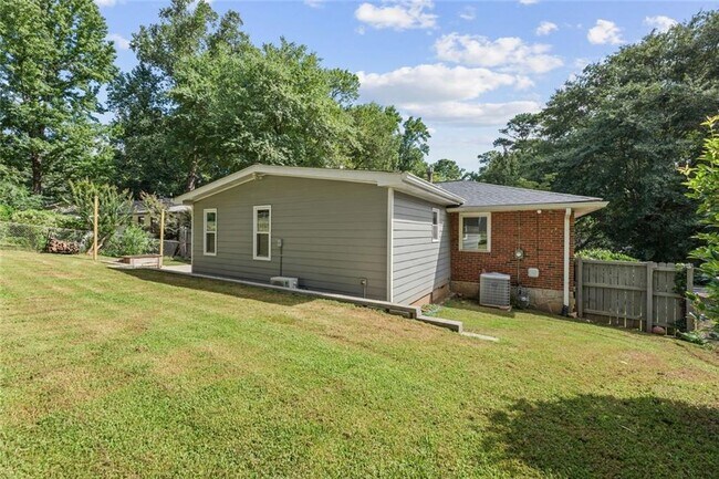Building Photo - 2679 Harrington Dr