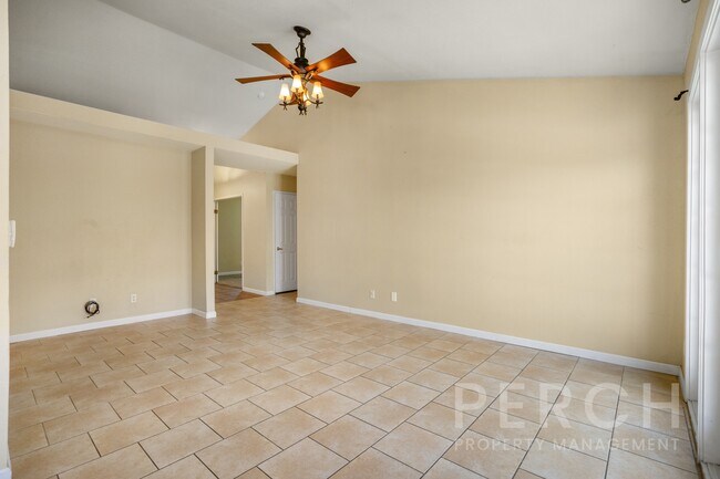 Building Photo - 1285 Granite Dr