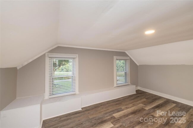 Building Photo - 36188 A Esther Rd