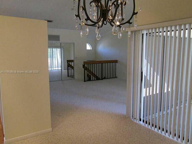 Building Photo - 2 bedroom in North miami Beach FL 33179