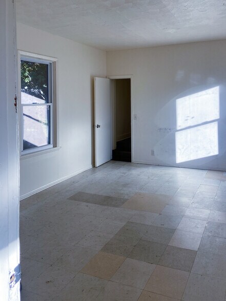 Building Photo - 278 Avenue A
