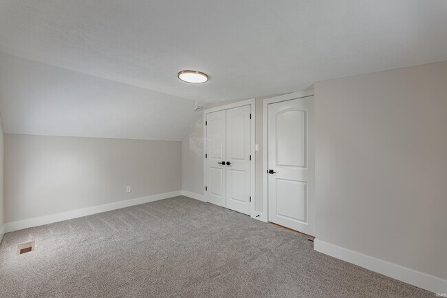 Building Photo - 2200 Vogel Rd