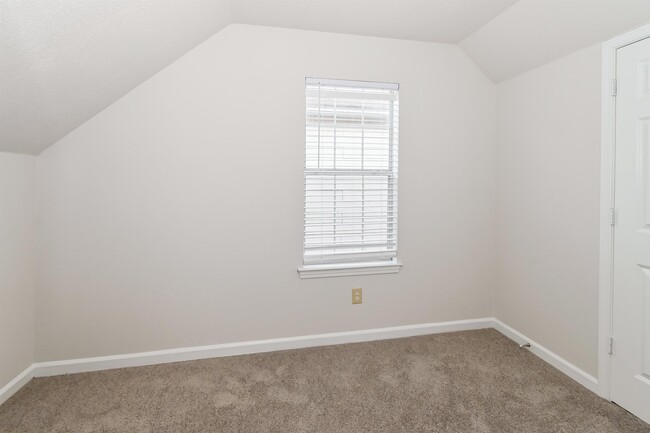Building Photo - 1212 Calebs Ridge Dr