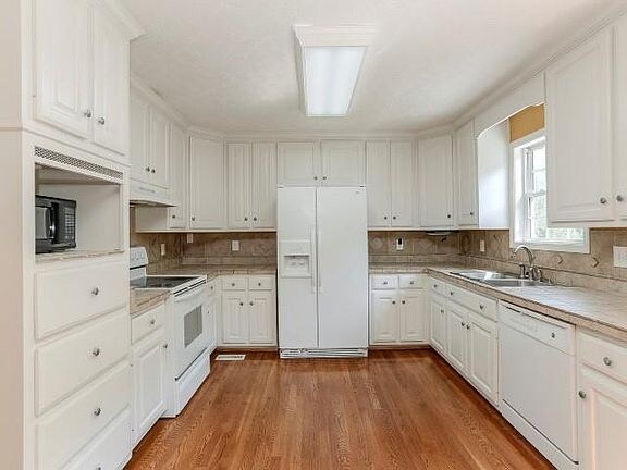 Building Photo - 186 Putter Point Dr