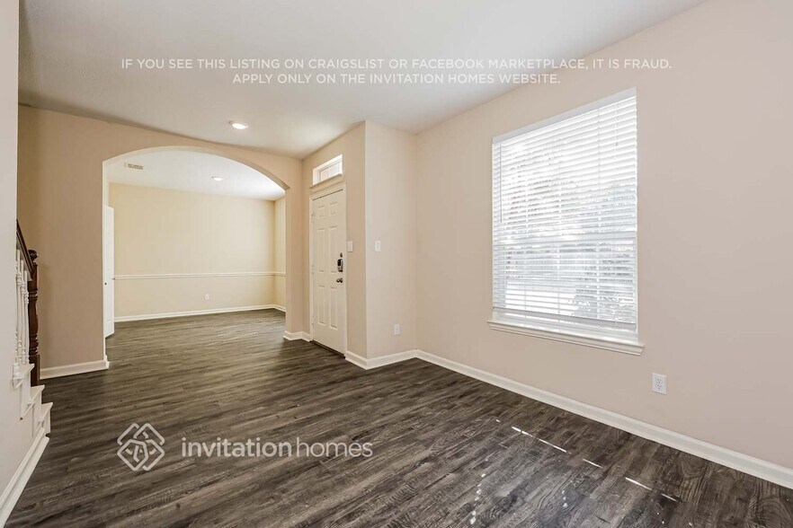 Building Photo - 5237 Bay View Dr