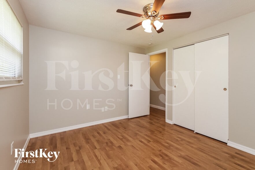 Building Photo - 1494 Meadowbright Ln