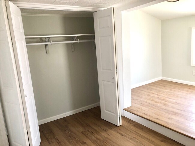 Building Photo - 47 Parkin St