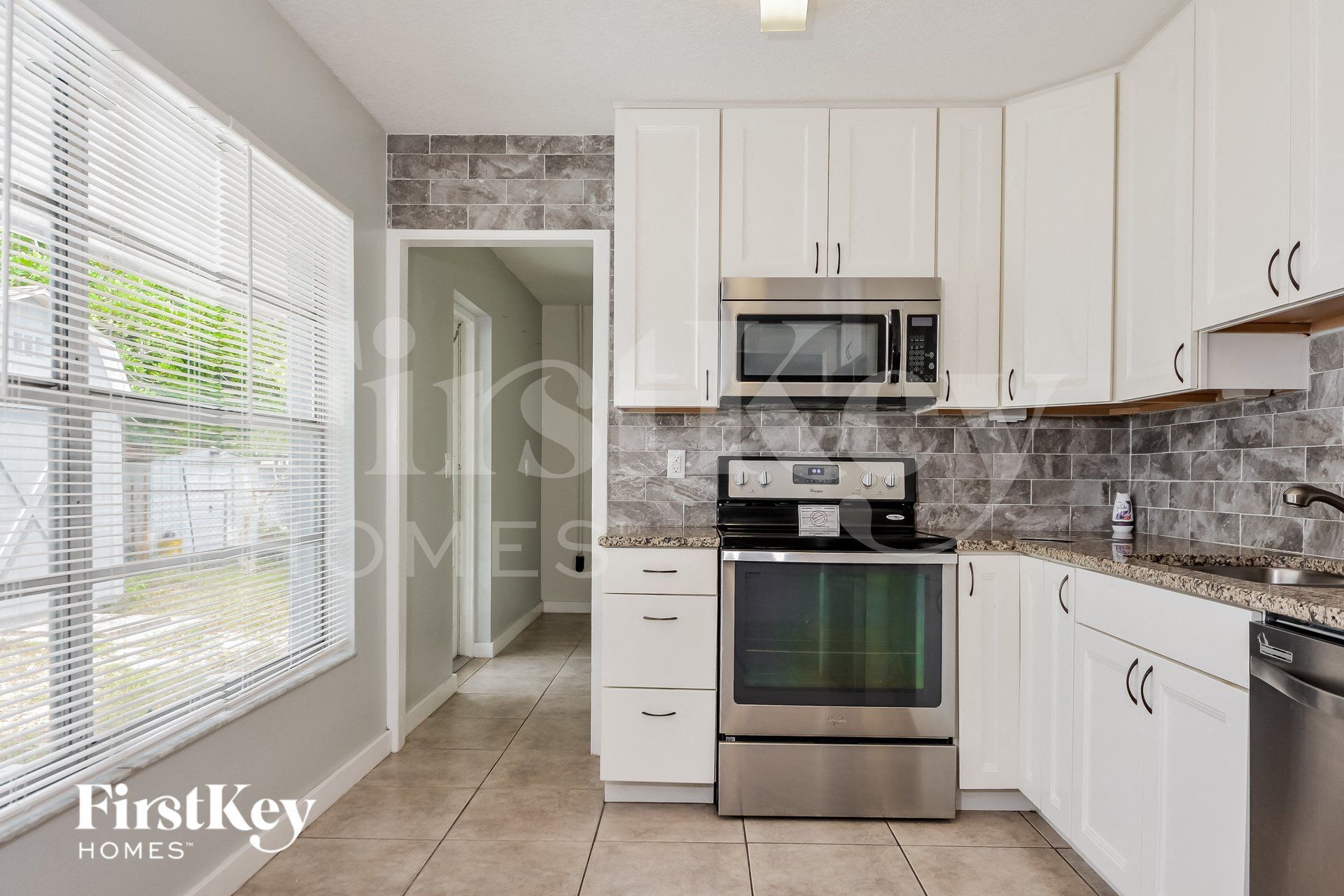 Building Photo - 3806 Southern Pkwy W