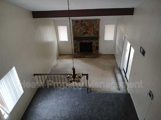 Building Photo - 4624 Landscape Dr