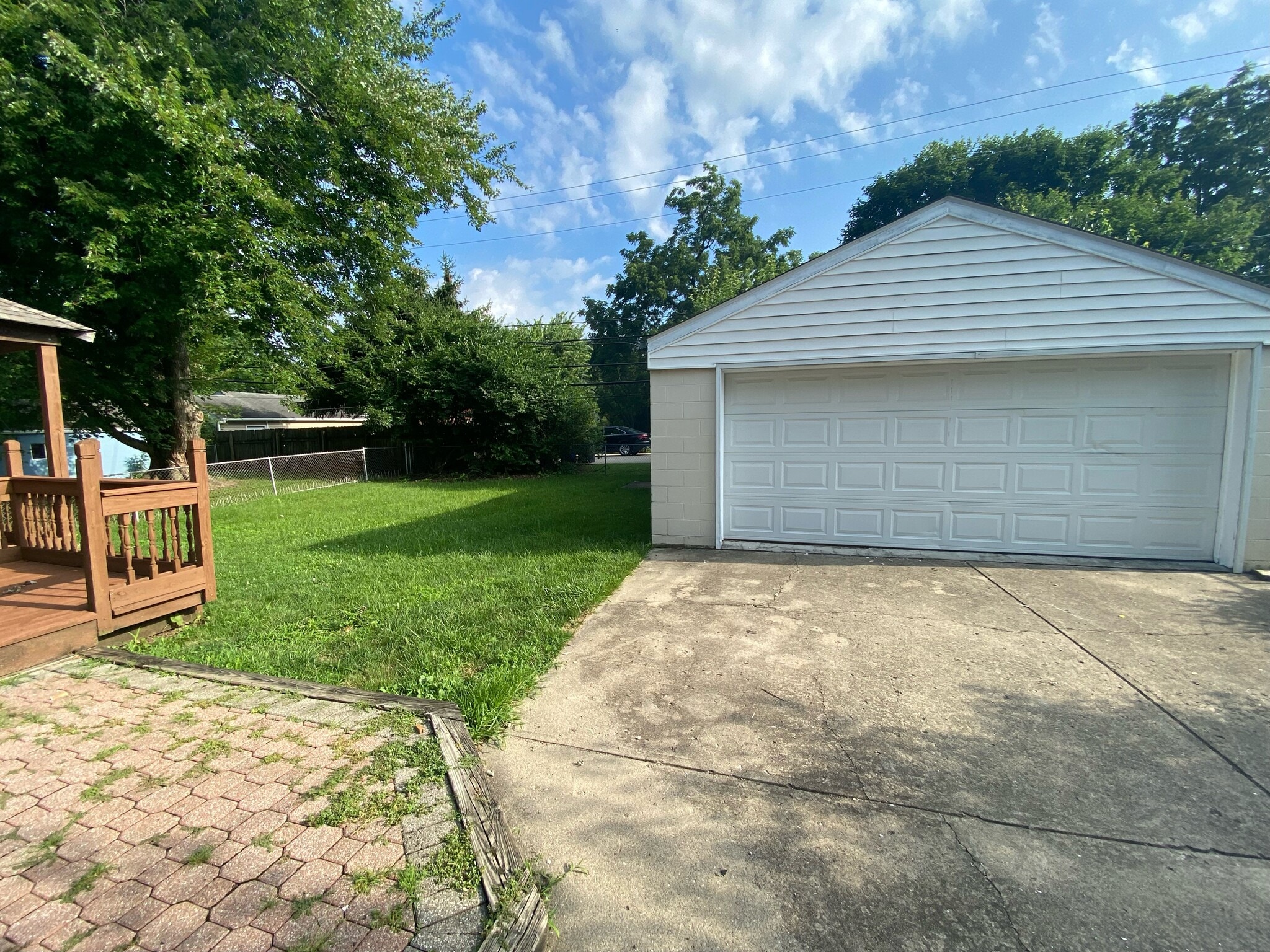 Garage - 2248 Edgevale Rd