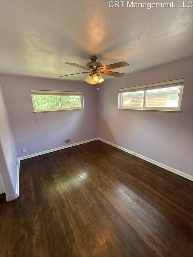 Building Photo - Charming 2-Bedroom Duplex in the Heart of ...