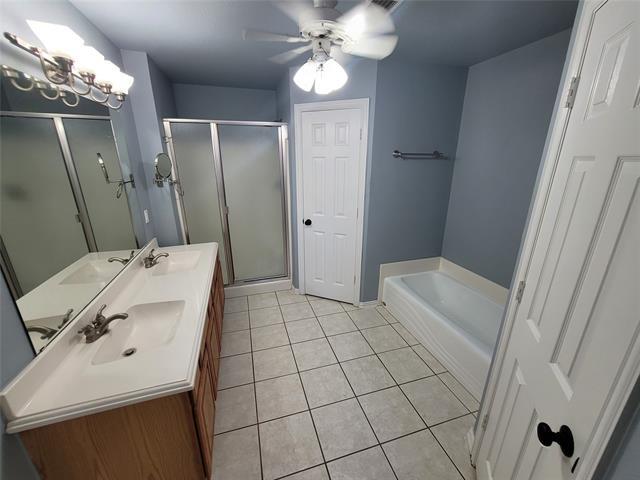 Building Photo - 205 Willow Creek Dr