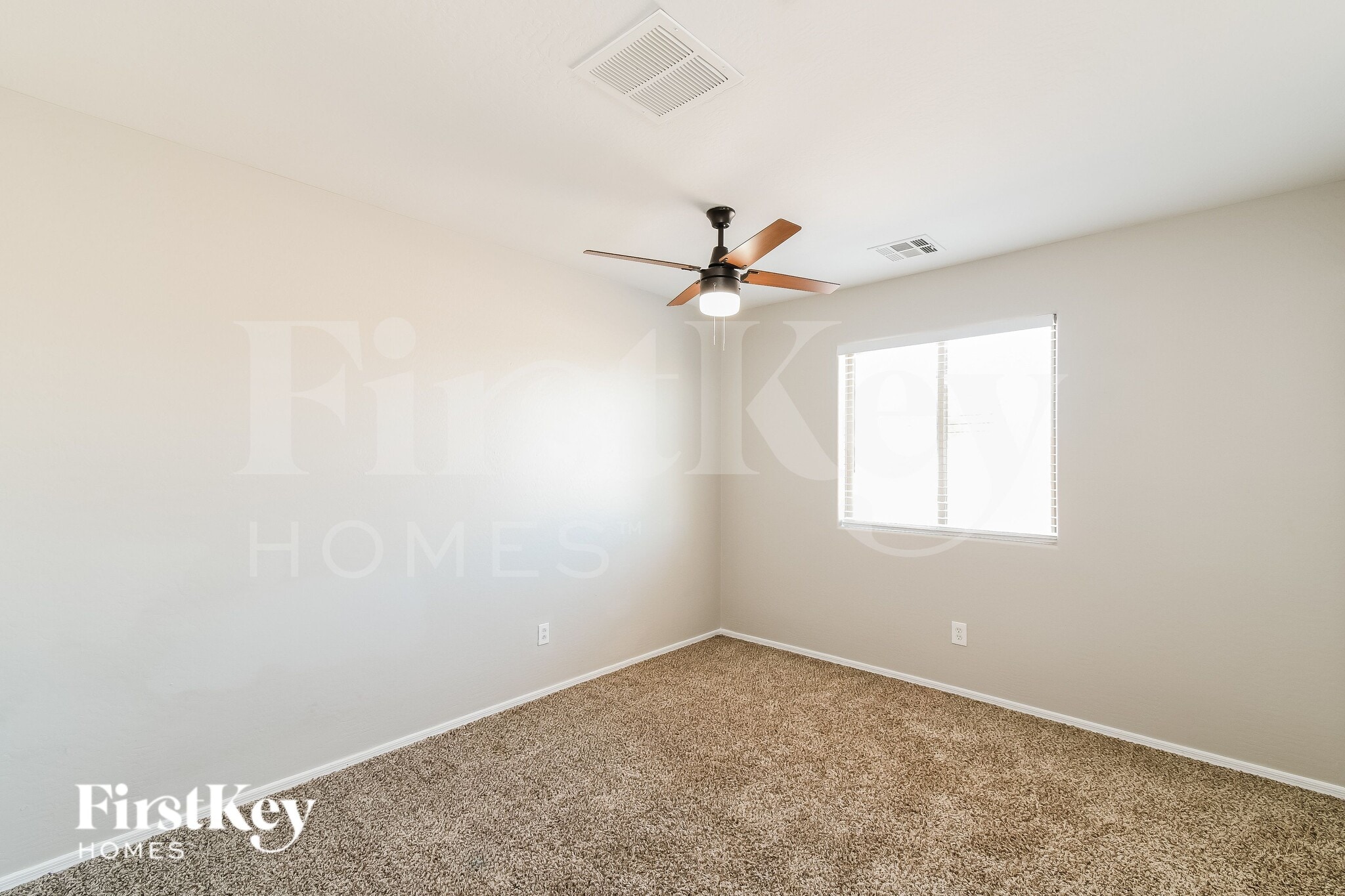 Building Photo - 29344 N Yellow Bee Dr