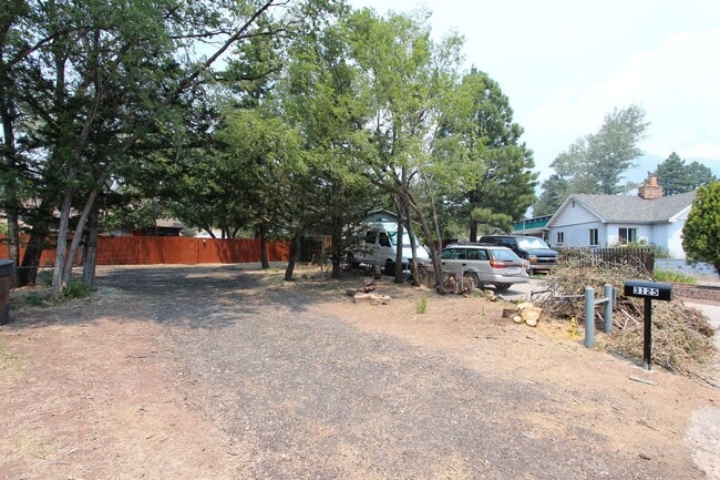 Building Photo - Charming 2 Bedroom Home in Lower Greenlaw | Large Fenced Yard