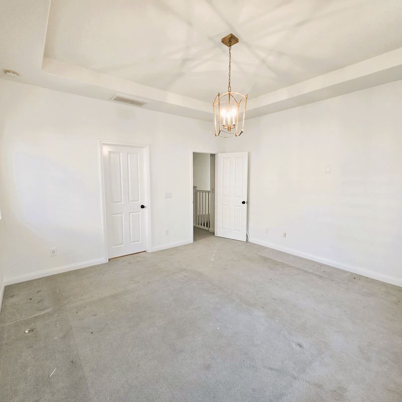 Building Photo - 53 Serenity