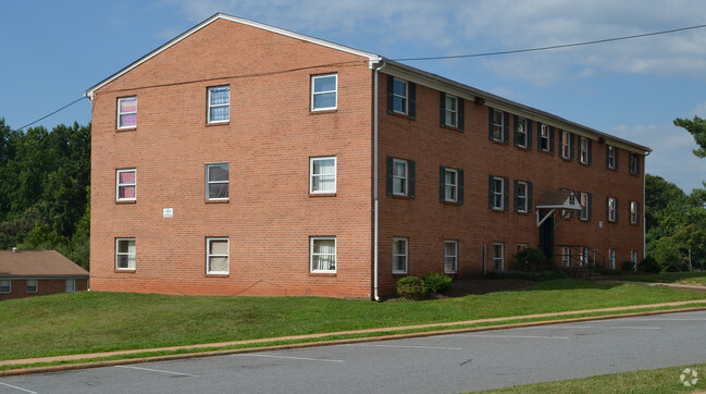 Building Photo - Waters at James Crossing