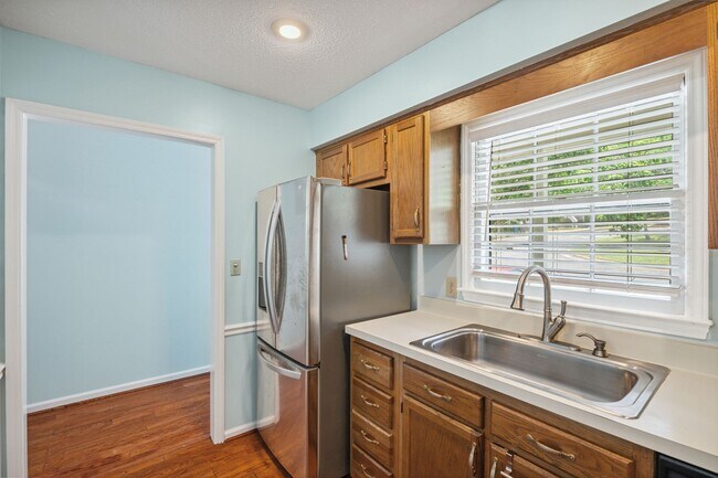 Building Photo - 128 Shady Spring Pl