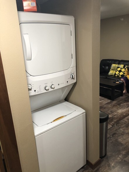 New washer/dryer stack - 332 S Linn St