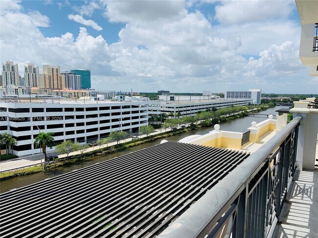 Building Photo - 8395 SW 73rd Ave